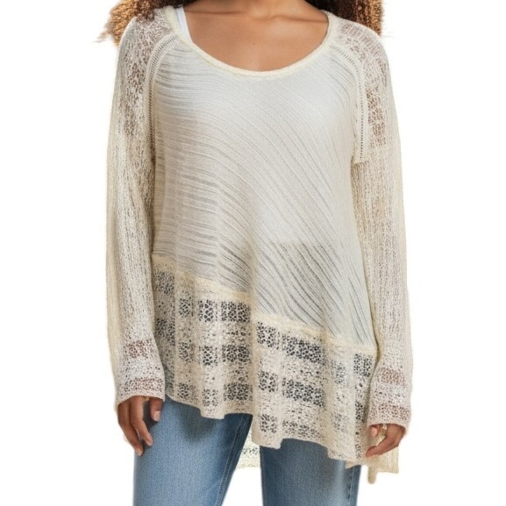 FREE PEOPLE Gorgeous Ivory Crochet Lace Asymmetrical Top EUC‎ Size XS